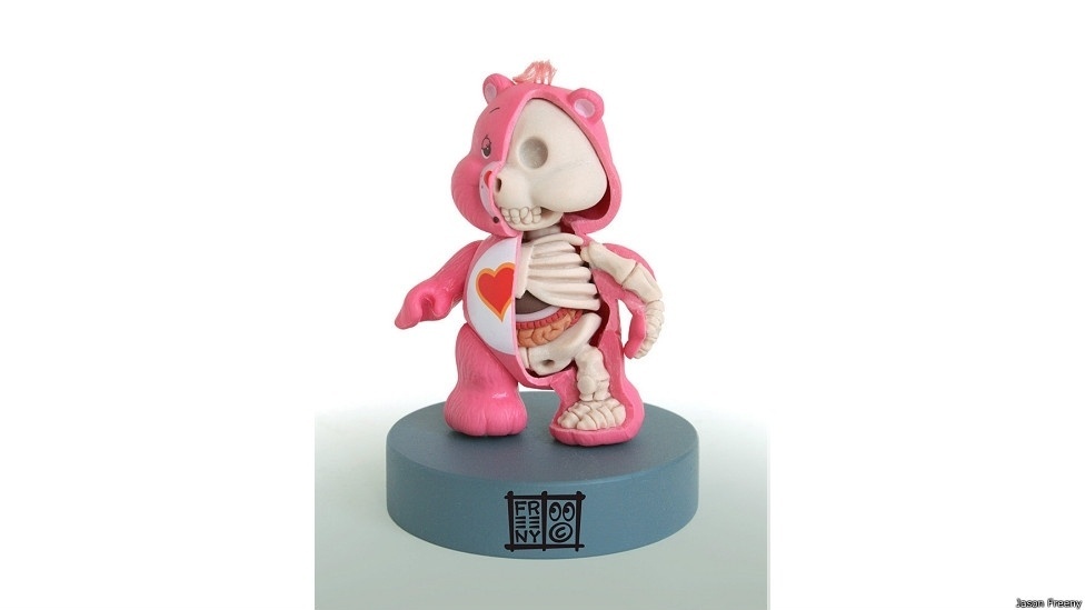 Ursinhos Carinhos dissecados pelo artista norte-americano Jason Freen - BBC