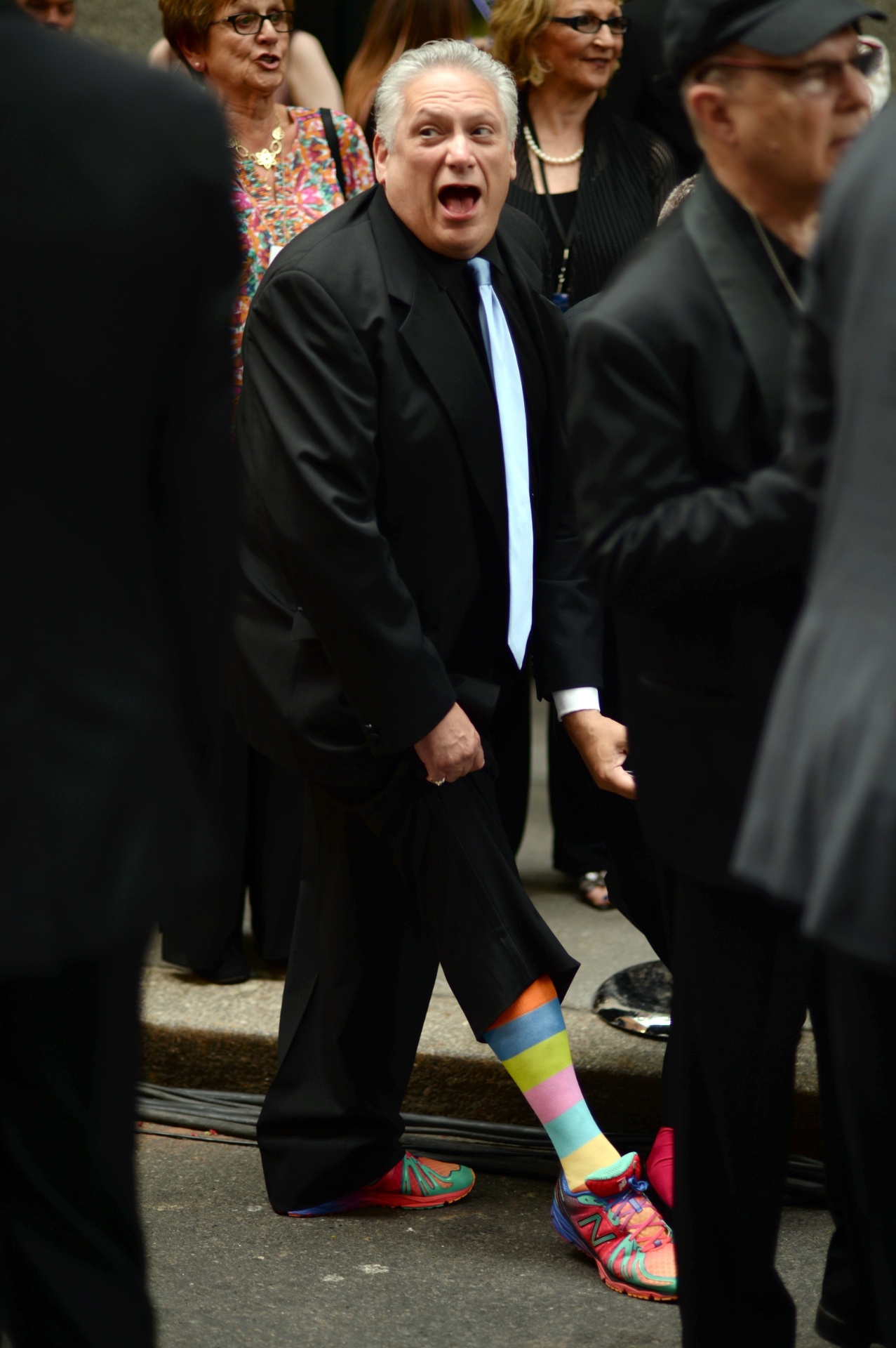 08.jun.2014 - O ator Harvey Fierstein chega para o Tony Awards 2014 no Radio City Music Hall, em Nova York - Getty Images