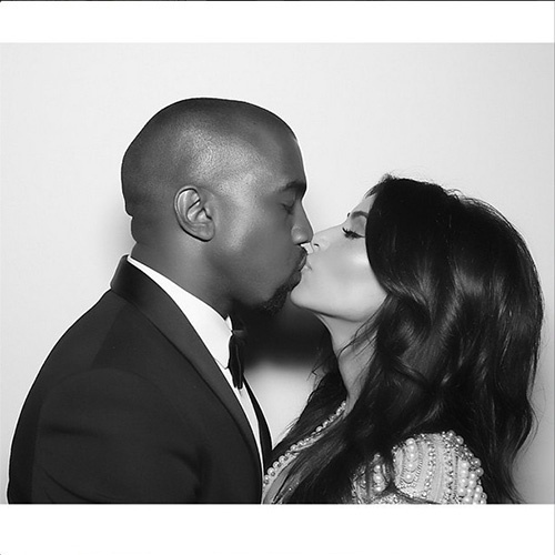 8.jun.2014 - Recém-casada, Kim Kardashian parabenizou o marido, Kanye West, com uma foto dos dois se beijando. "Feliz aniversário para o meu marido e melhor amigo em todo o mundo. Você mudou minha vida de tantas formas que nem imagina. A maneira como você encara a vida me inspira. Eu te amo muito", se derreteu no Instagram