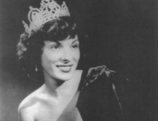 De nome real Victoria de Martino Bonaiute, adotou o nome Marlene, em homenagem à atriz alemã Marlene Dietrich, para que seus pais, extremamente conservadores, não descobrissem que era cantora. - Reprodução