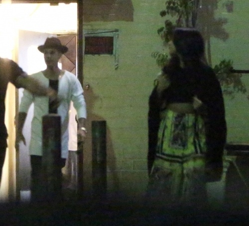 Bieber e Selena jantam juntos antes de sessão de cinema