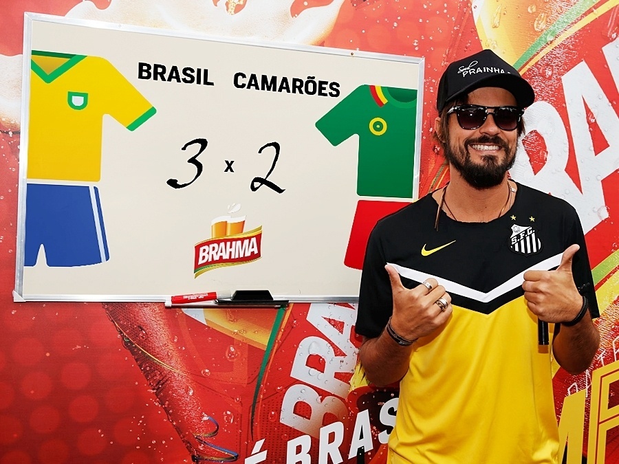 23.jun.2014 - Paulinho Vilhena aposta em uma disputa acirrada entre Brasil e Camarões, com 3 gols para o Brasil e 2 para Camarões