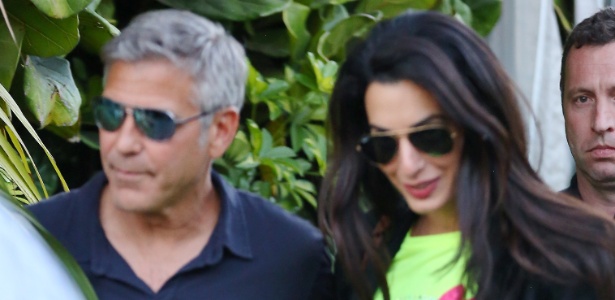 George Clooney e Amal Alamuddin celebram noivado na Califórnia