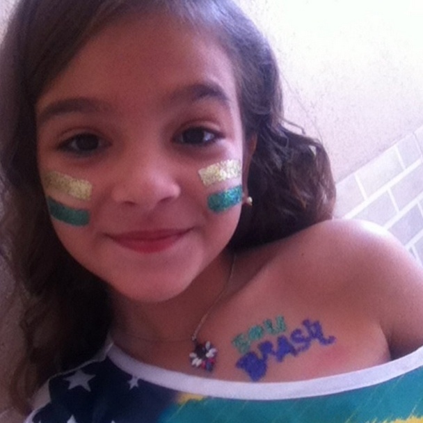 28.jun.2014 - Mel Maia pinta o rosto para torcer para o Brasil em jogo contra o Chile. "Vai! Vai! Vai! BRASIL!!!", escreveu na legenda da foto