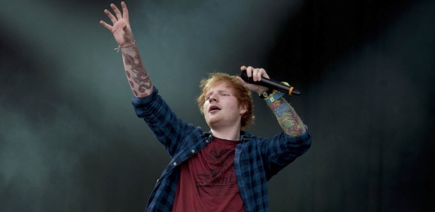 29.jun.2014- O cantor britânico Ed Sheeran se apresenta no palco Pyramid do Festival Glastonbury na Inglaterra 