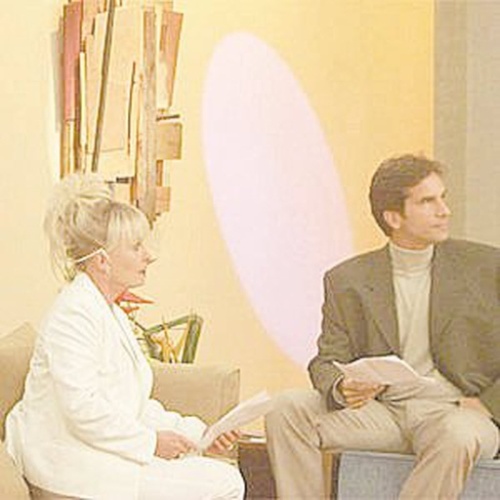 A apresentadora Ana Maria Braga grava com o ator Victor Fasano um episódio do "Você Decide"