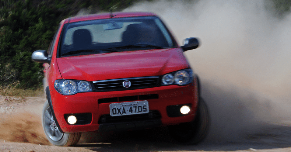 Fiat Palio Fire Way 1.0 Flex 2015 4 Portas - Murilo Góes/UOL