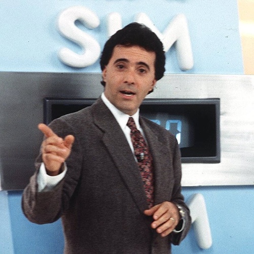 O ator Tony Ramos foi um dos apresentadores do "Você Decide", na Globo. O seriado saiu do ar em 2000