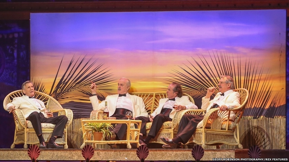 1.jul.2014 - Monty Python estreia na Arena O2 um espetáculo reunindo os membros sobreviventes do grupo, John Cleese, Eric Idle, Terry Jones, Michael Palin e Terry Gilliam - Geoff Robinson Photography/REX