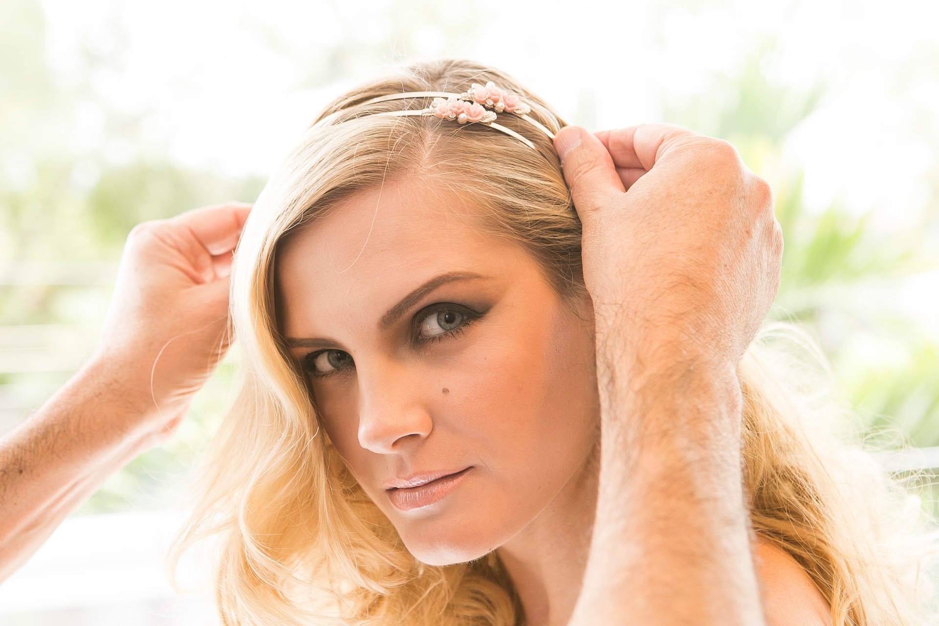 Passo a passo Marco Antonio de Biagi - 3 penteados para noiva - Rodrigo Capote/UOL