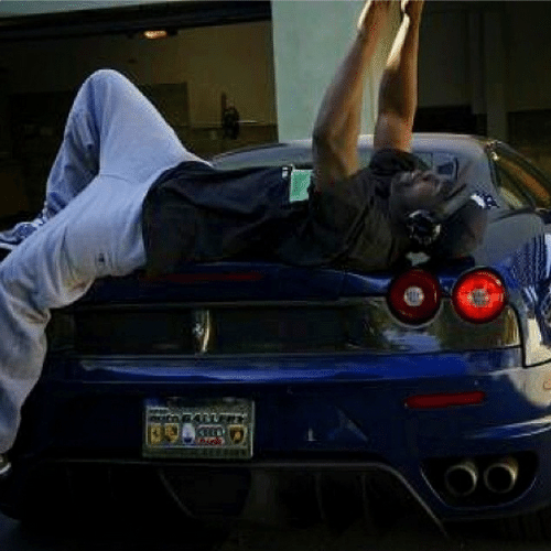 9.jul.2014 - Rapper 50 Cent diz em foto do Instagram que a música lhe ajuda a fugir da loucura. "Eu só aperto o play e me desligo do mundo", disse ele