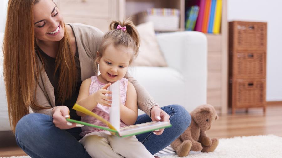 Pais e mães estão buscando alternativas ao modelo tradicional de aprendizado para seus filhos - Getty Images