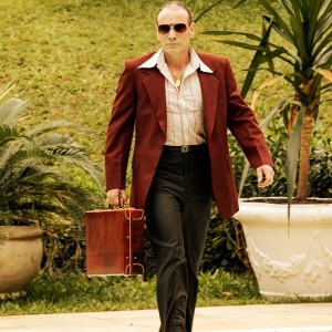 Marco Ricca como o poderoso empresário Fernando em "Boogie Oogie"