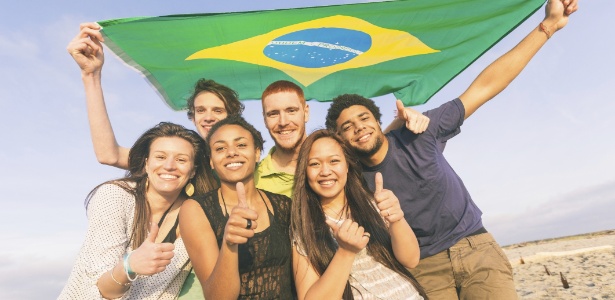 Grupo de brasileiros no exterior - Getty Images