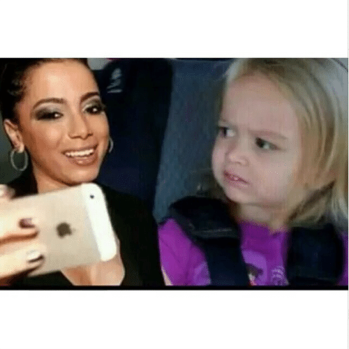 15.jul.2014 - Anitta posta em sua conta do Instagram uma montagem de uma selfie com a menina Chloe, que ficou conhecida na internet e virou meme