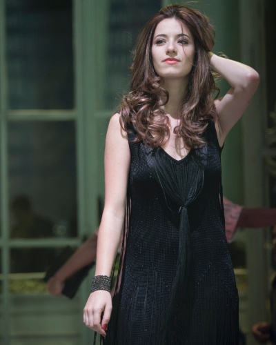 Bianca Müller é Mirna em "O Rebu"