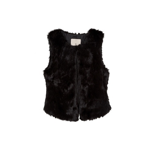 Colete preto sem fechamento, da Riachuelo. Preço: R$ 129,90. Informações: www.riachuelo.com.br | Preço e disponibilidade pesquisados em maio de 2014 e sujeitos a alterações - Divulgação