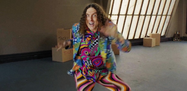 Weird Al" Yankovic dança em paródia de hit de Pharrell - Reprodução