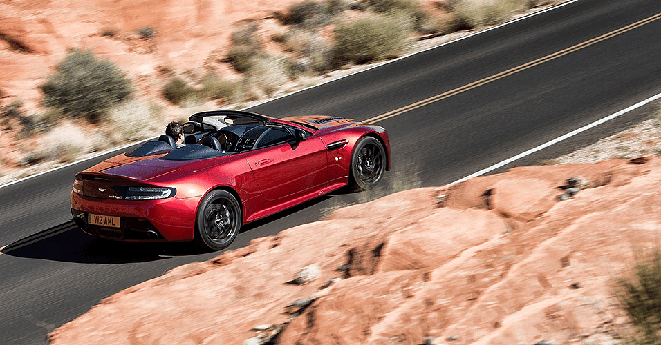 Aston Martin V12 Vantage S Roadster - Divulgação