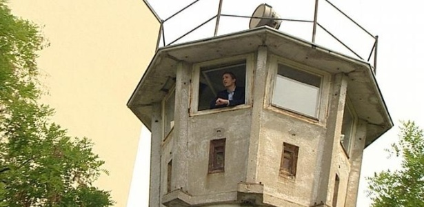 BT6, uma das primeiras torres de vigilância, situada na praça Leipziger Platz - DW