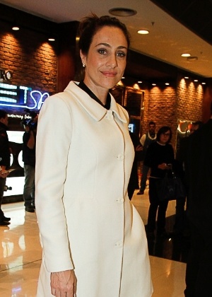 Cynthia Benini, apresentadora do SBT