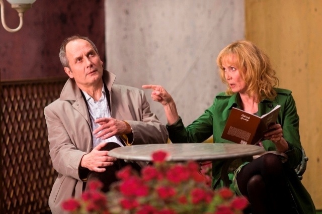 Cena de Amar, Beber e Cantar - Divulgação / F Comme Film / France 2 Cinéma / Solivagus Productions