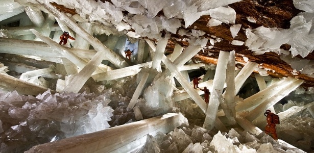 A Caverna de Naica, no México, guarda os maiores cristais de selenita do mundo - Divulgação