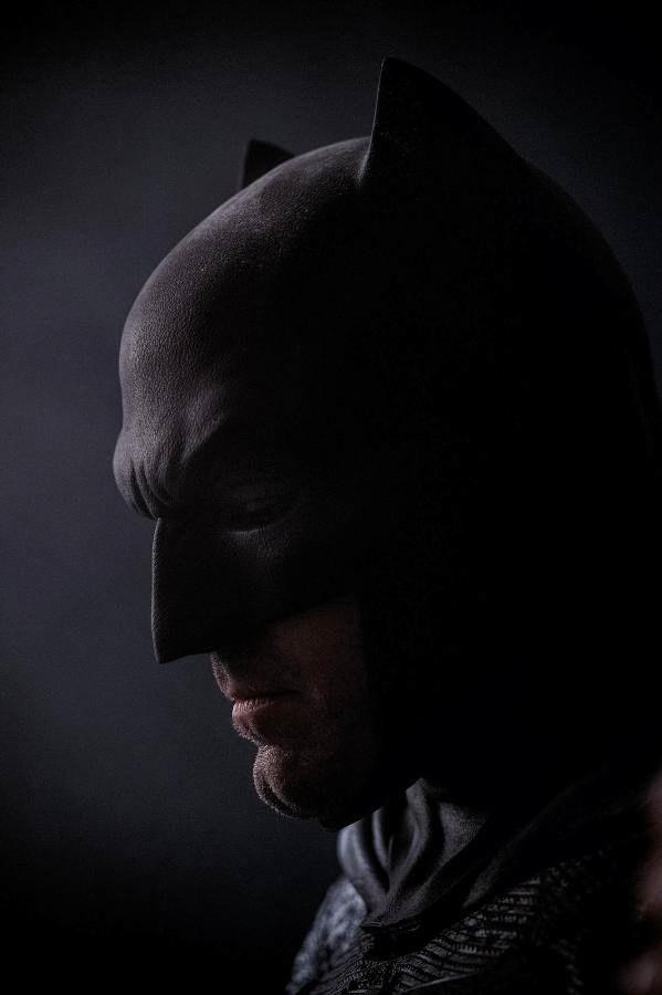 Imagem de Ben Affleck como Batman em "Batman v Superman: Dawn of Justice", filme que chega em 2016. O Personagem Batman está comemorando 75 anos - Divulgação