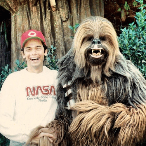 26.jul.2014 - O apresentador e ator Otaviano Costa mostra seu lado nerd ao lado do personagem Chewbacca, da saga "Star Wars", em foto no Instagram