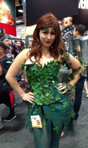 Heather Perrin vestida de Poison Ivy na Comic-Con 2014, em San Diego