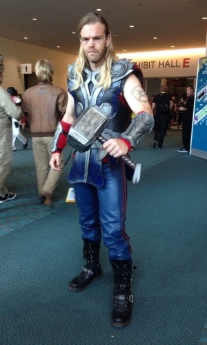 Steven Herbert vestido de Thor na Comic-Con 2014, em San Diego