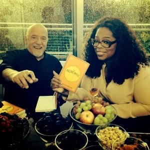 Oprah Winfrey na casa do escritor Paulo Coelho em Genebra, na Suíça