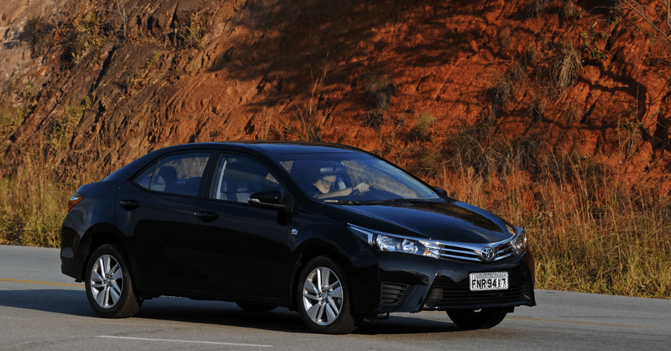 Toyota Corolla GLi M/T 2015 - Murilo Góes/UOL