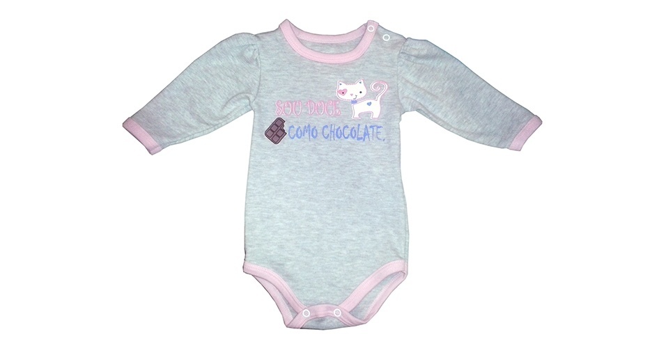 Body em suedine de algodão, do Walmart (www.walmart.com.br). Com manga longa e botão entre as pernas e no ombro. Tamanhos: 0 a 9 meses. R$ 15. Preço pesquisado em julho de 2014. Sujeito a alterações - Divulgação