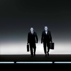 "The Old Woman" (A Velha), de Robert Wilson, com Mikhail Baryshnikov e Willem Dafoe - Divulgação