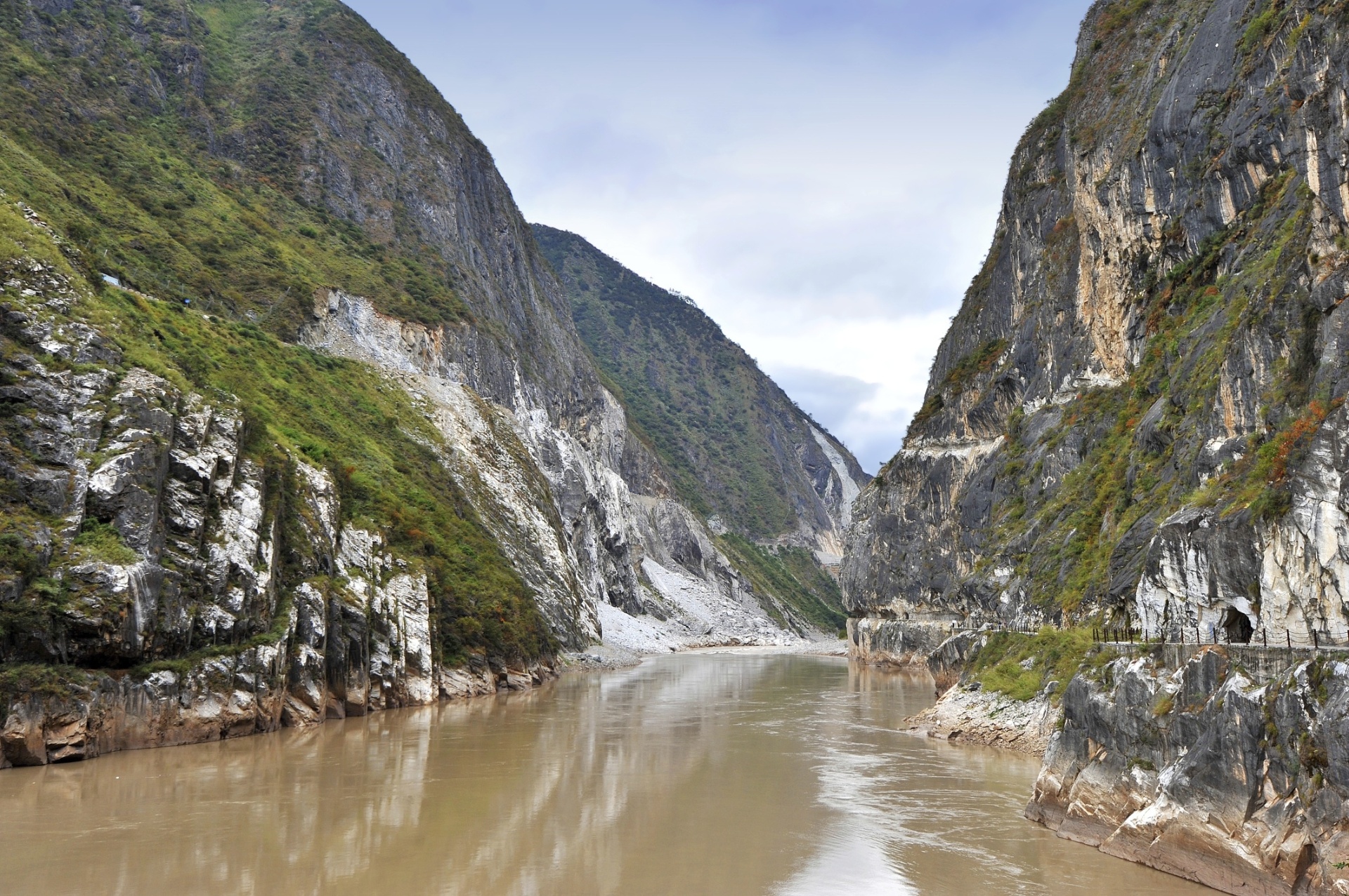 O rio Yang Tsé faz parte dos roteiros entre Pequim e Xangai que a Uniworld realiza na China - Getty Images