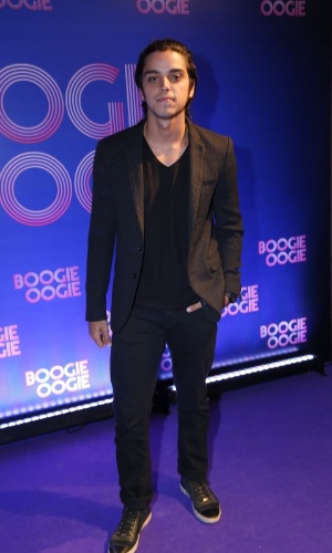 2.ago.2014 - Rodrigo Simas comparece à festa de lançamento da novela "Boogie Oogie", no Rio