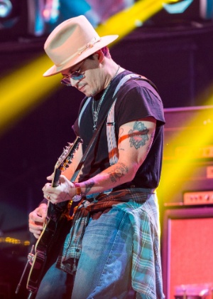 Johnny Depp, durante participação como guitarrista em um show do Aerosmith - Splash News/AKM-GSI