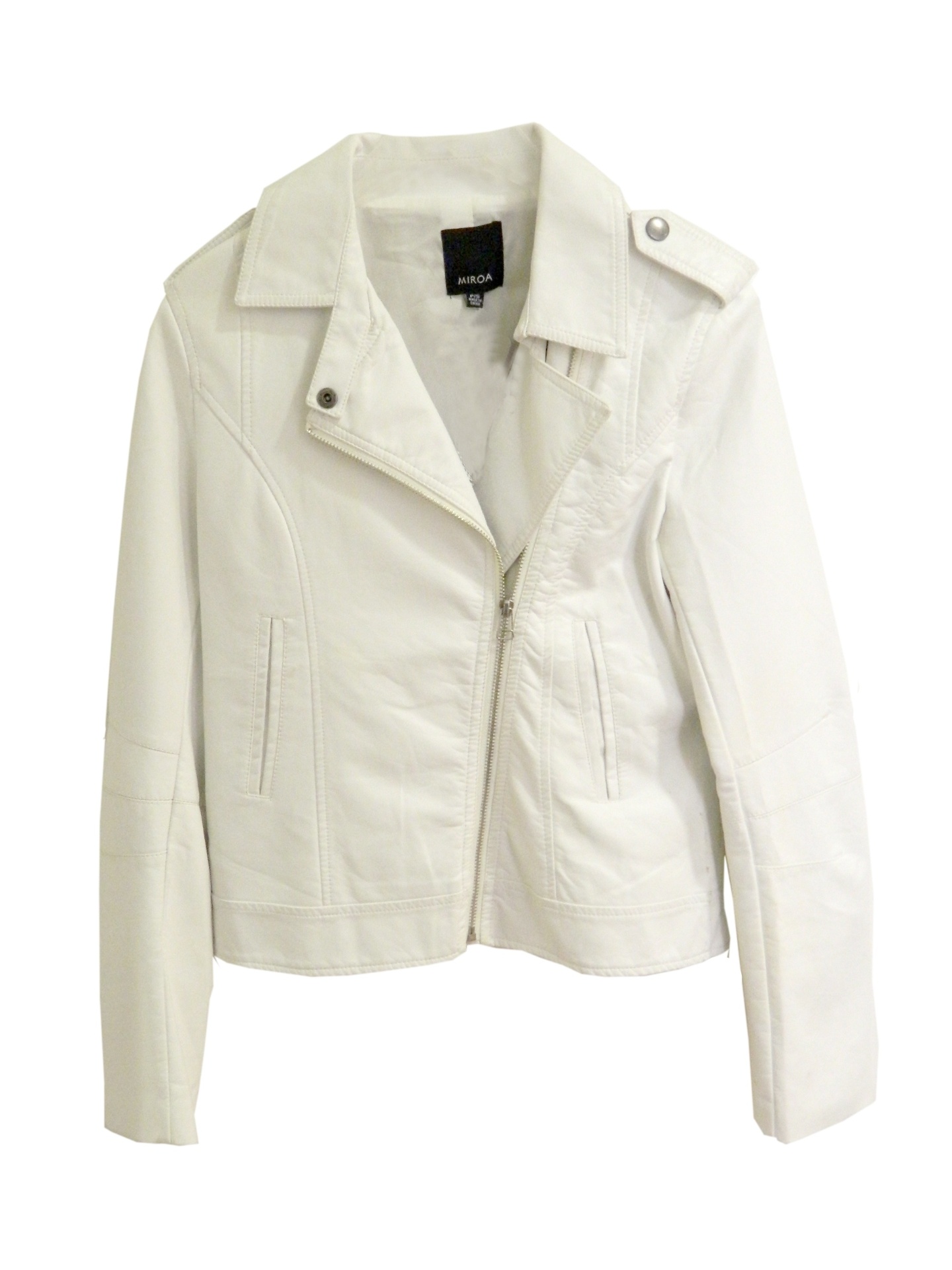 Jaqueta de couro sintético, da Miroa. Preço sugerido: R$ 149,99. Informações: (11) 2486-7654 | Preço e disponibilidade pesquisados em julho de 2014 e sujeitos a alterações - Divulgação