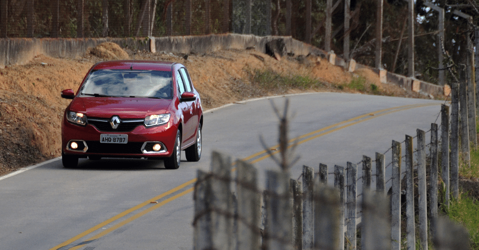 Renault Sandero Dynamique 1.6 2015 - Murilo Góes/UOL