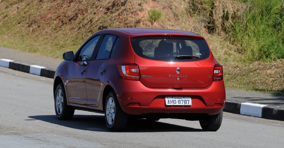 Renault Sandero Dynamique 1.6 2015 - Murilo Góes/UOL