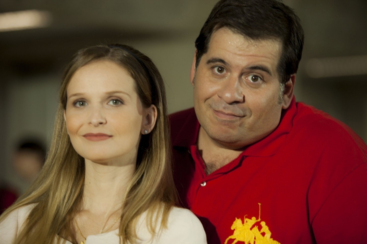 Fernanda Rodrigues e Leandro Hassum em "Vestido Pra Casar" - Divulgação