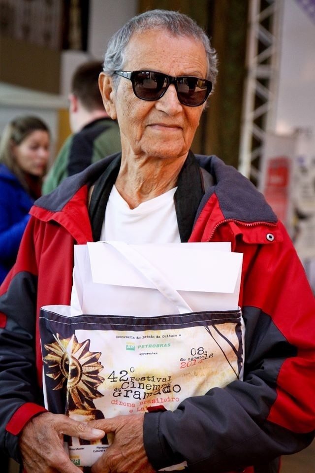 08.ago.2014 - O ator Nelson Xavier, protagonista de "A Despedida", na sede do festival. O filme será exibido no evento nesta sexta (8), às 21h30. - Igor Pires/PressPhoto/Facebook