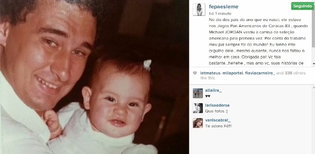 Álvaro José segura no colo a recém-nascida e então futura atriz, Fernanda Paes Leme - Reprodução/Instagram/fepaesleme
