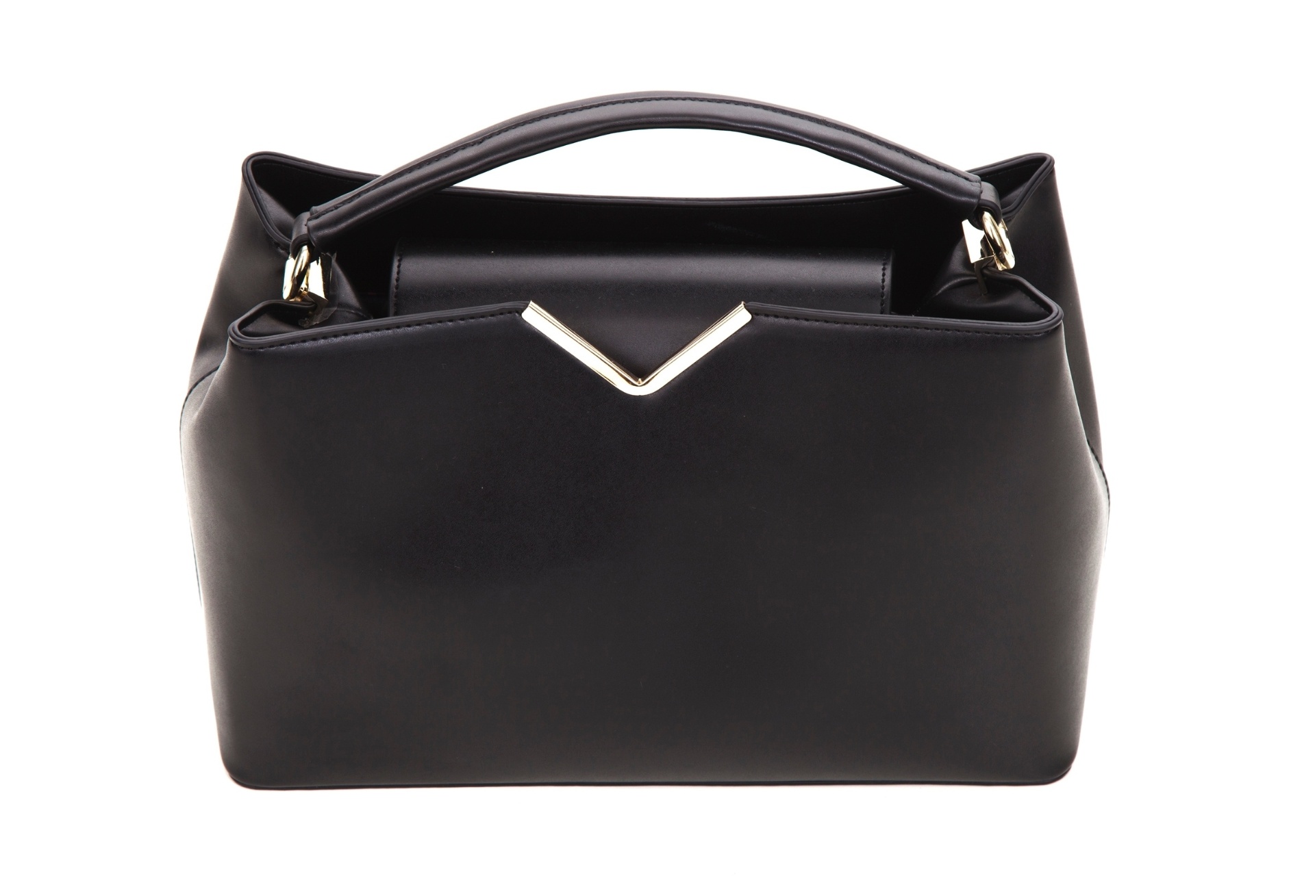 Bolsa preta em couro ecológico e detalhes em metal, da Missiza. Preço R$ 269,00. Informações: (21) 2257-2839 l Preço e disponibilidade pesquisados em agosto de 2014 e sujeitos a alterações - Divulgação