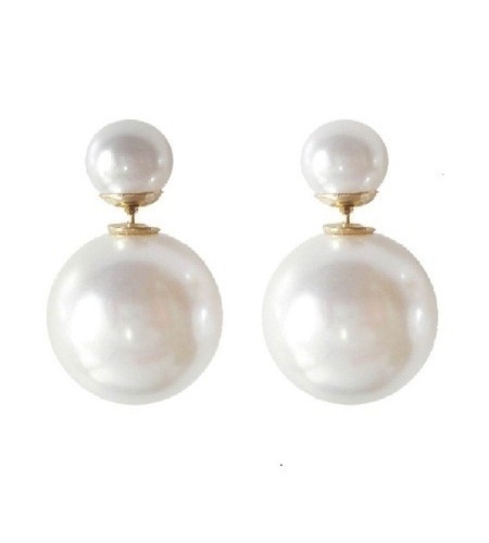 Brinco de metal folheado, com pérola artificial, da Serendipity Acessorios. Preço: R$ 39. Informações: www.serendipityacessorios.com.br | Preço e disponibilidade pesquisados em Agosto de 2014 e sujeitos a alterações - Divulgação