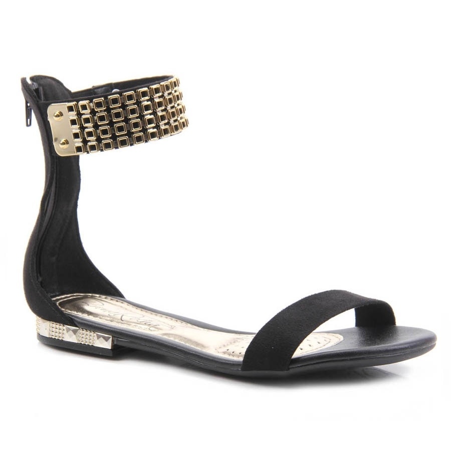 Sandália rasteira de couro sintético com aplicações em metal, da Bruna Rocha, na Passarela. Preço: R$ 74,99. Informações: www.passarela.com.br | Preço e disponibilidade pesquisados em Agosto de 2014 e sujeitos a alterações - Divulgação