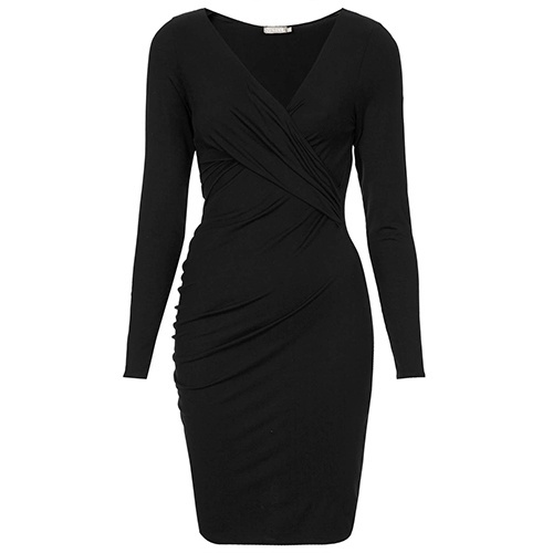 Vestido preto de mangas longas, da Topshop. Preço: R$ 162. Informações: (11) 3812-2058 | Preço e disponibilidade pesquisados em agosto de 2014 e sujeitos a alterações - Divulgação