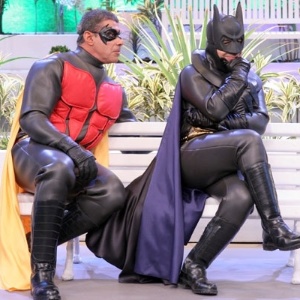 Alexandre Frota e Tuca Laranjeira no quadro Batman e Robin