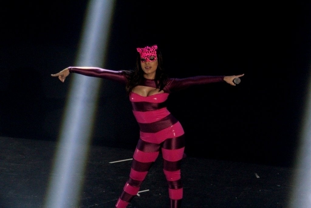 17.ago.2014 ? Anitta se apresenta na edição especial de 5 anos da festa ?Chá da Alice?, no Vivo Rio, no Parque do Flamengo, no Rio de Janeiro - Rodrigo dos Anjos/AgNews